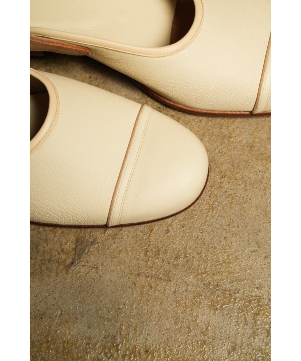 Post Production Ex. 白鞣しGoat Face Sandal | Muste Post Production Ex. 白鞣しGoat Face Sandal | Muste