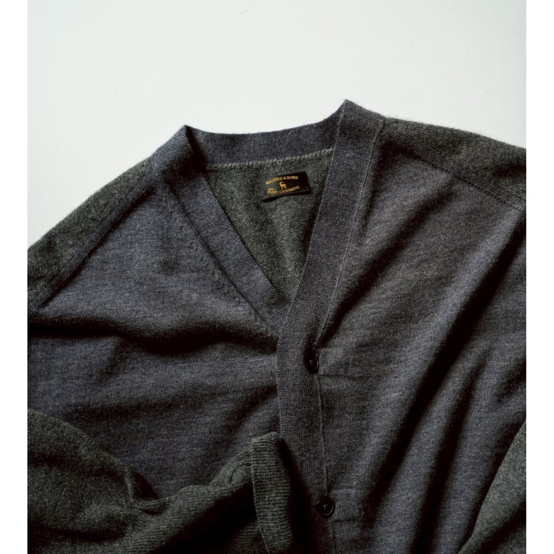 MAATEE&SONS COMBI V CARDIGAN | MusterWerk