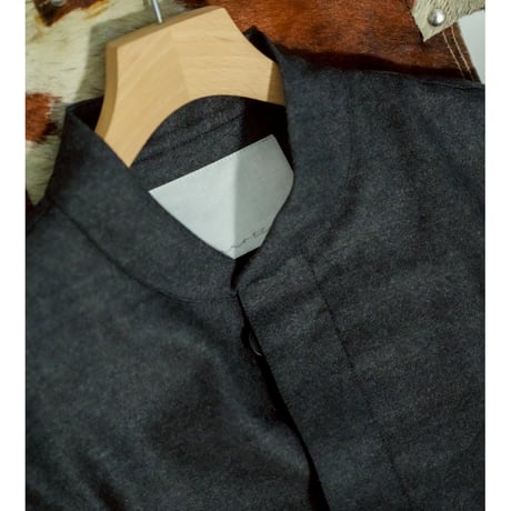 nonnotte "Shadow Herringbone" Draping New Bias Sleeve Blouson