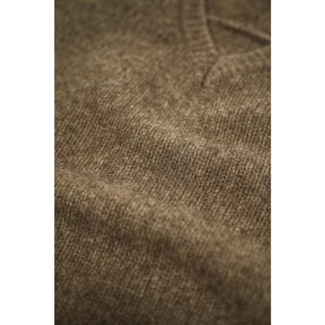 WALENODE "Innocent YAK" Shetland sweater- V