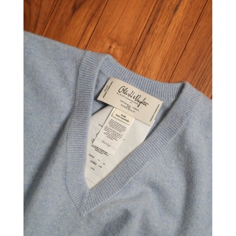 Olde H & Daughter CASHMERE V-NECK KNITWEAR