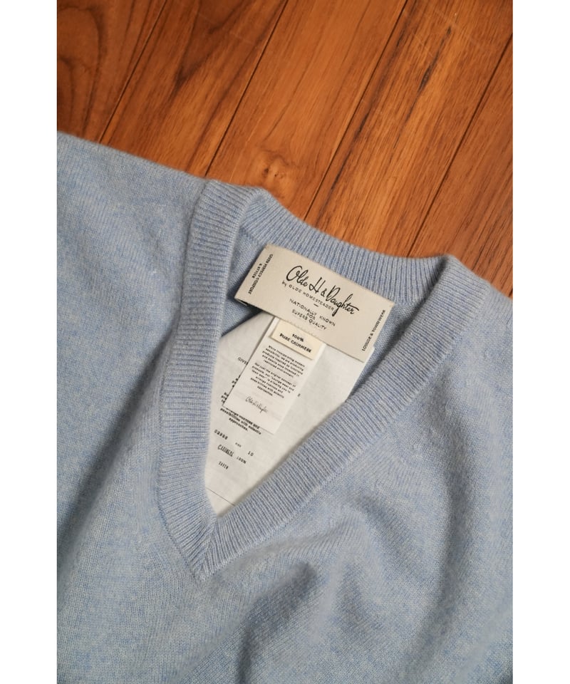 Olde H & Daughter CASHMERE V-NECK KNITWEAR | Mu