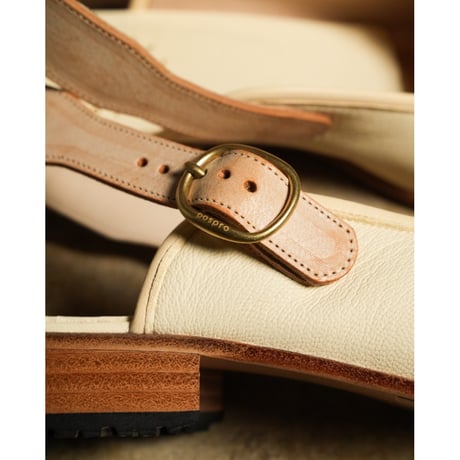 Post Production Ex. 白鞣しGoat Face Sandal