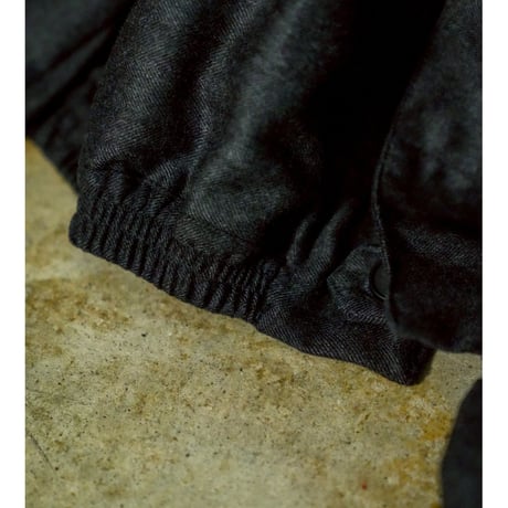 nonnotte "Shadow Herringbone" Draping New Bias Sleeve Blouson