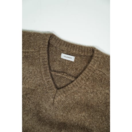 WALENODE "Innocent YAK" Shetland sweater- V