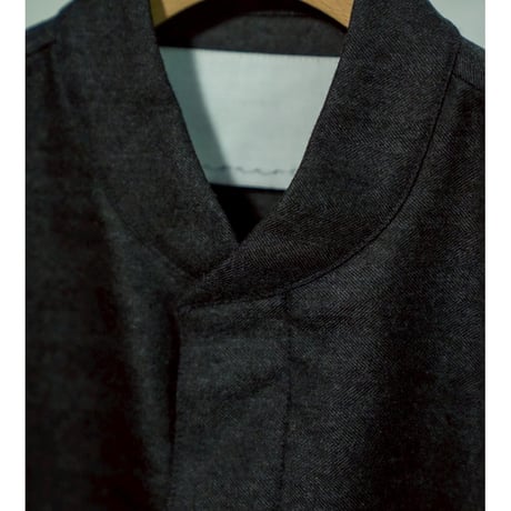 nonnotte "Shadow Herringbone" Draping New Bias Sleeve Blouson