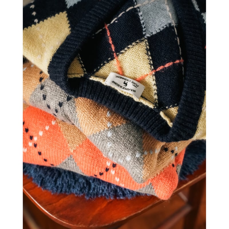 MAATEE&SONS Ex. KATEIKI CASHMERE ARGYLE V-NECK
