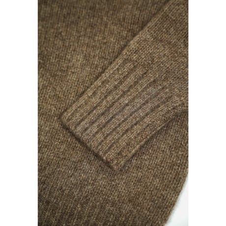WALENODE "Innocent YAK" Shetland sweater- V