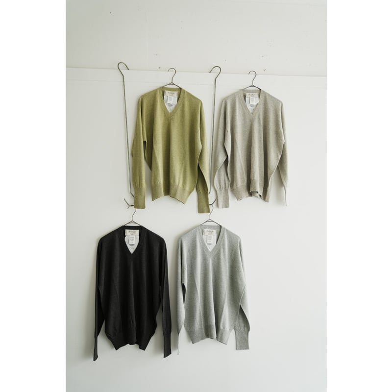 Olde H&Daughter LINEN SILK PLAIN STITCH V NECK