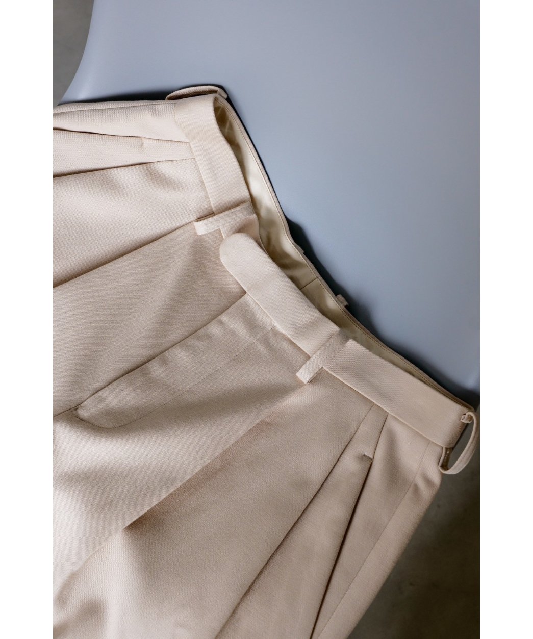 【美品】MAATEE&SONS High Buck Work Trousers Extra High-Rise Luxe Stretch Bootcut Pants | White House