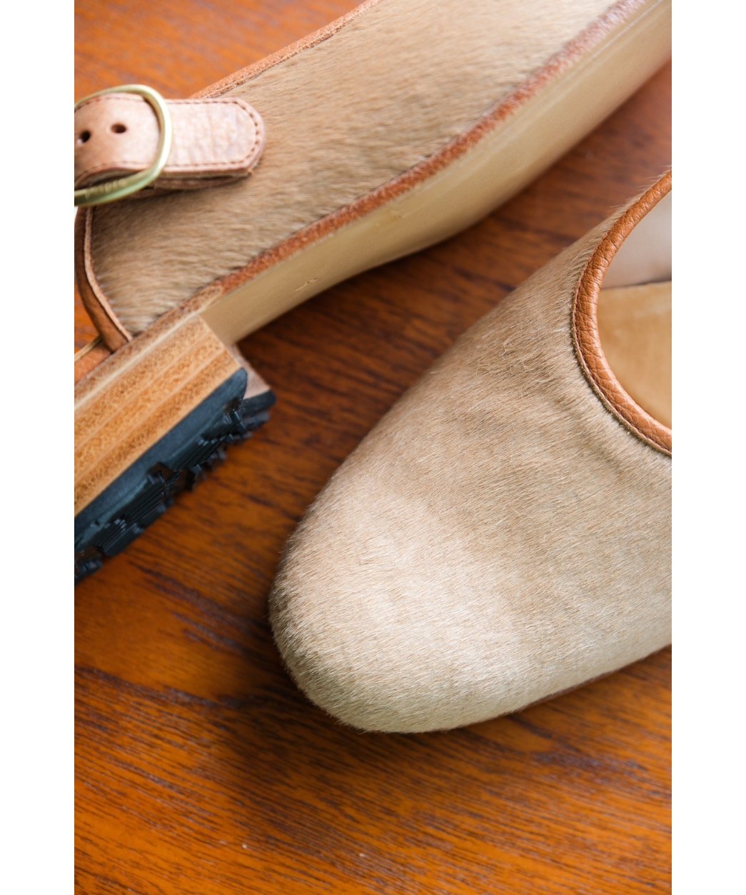 Post Production Ex. Hair Calf Face Sandal | Mus