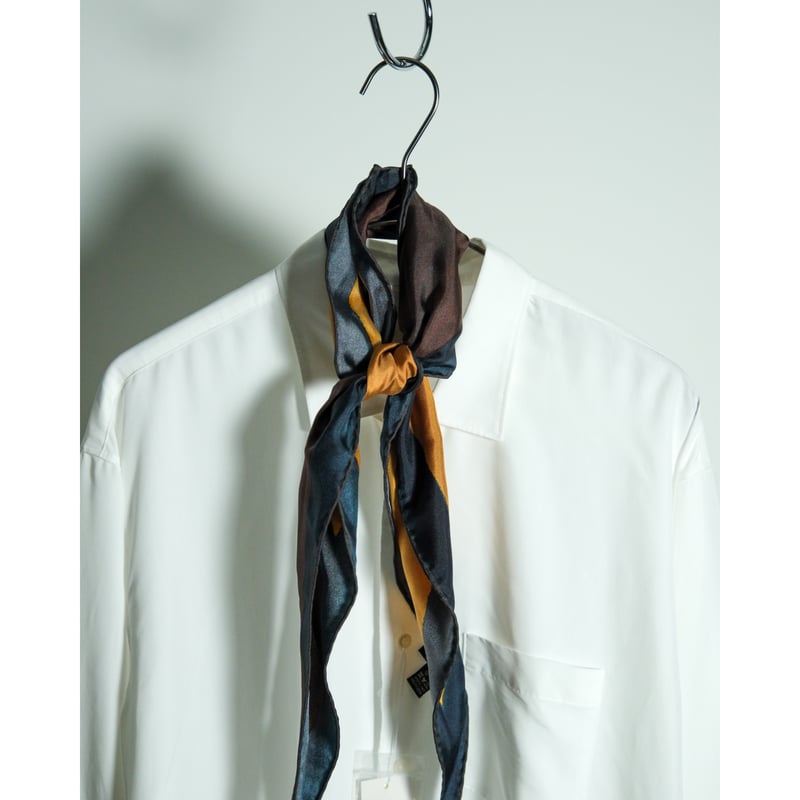 SHIPS fratelli luigi シルクスカーフ Fratelli Luigi: LEAF プリント