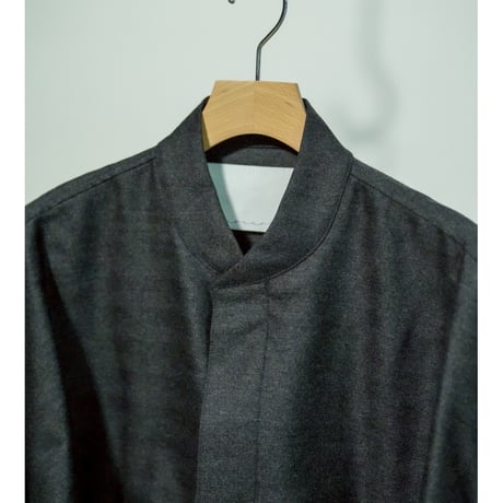 nonnotte "Shadow Herringbone" Draping New Bias Sleeve Blouson