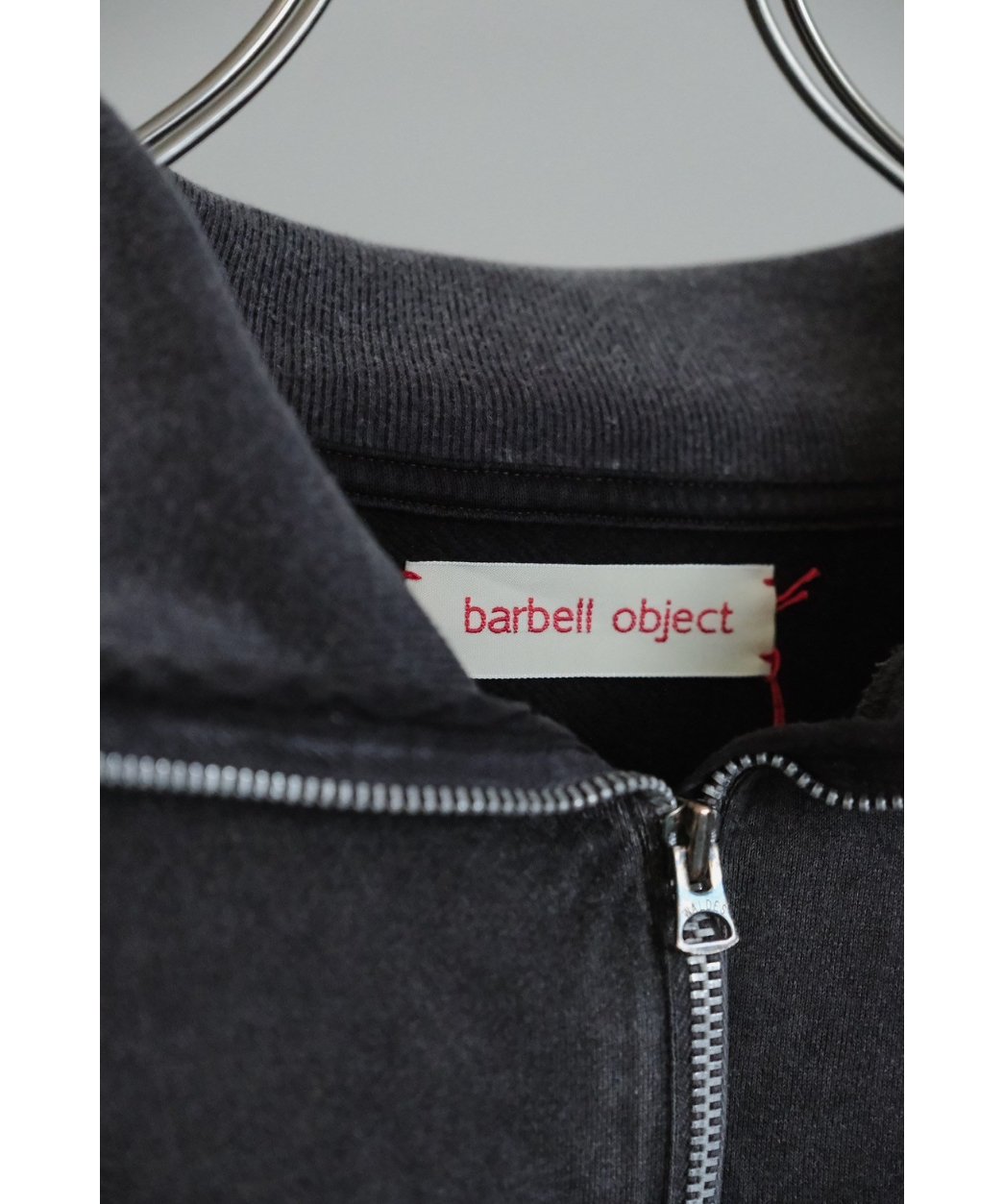 barbell object zip sweat | MusterWerk
