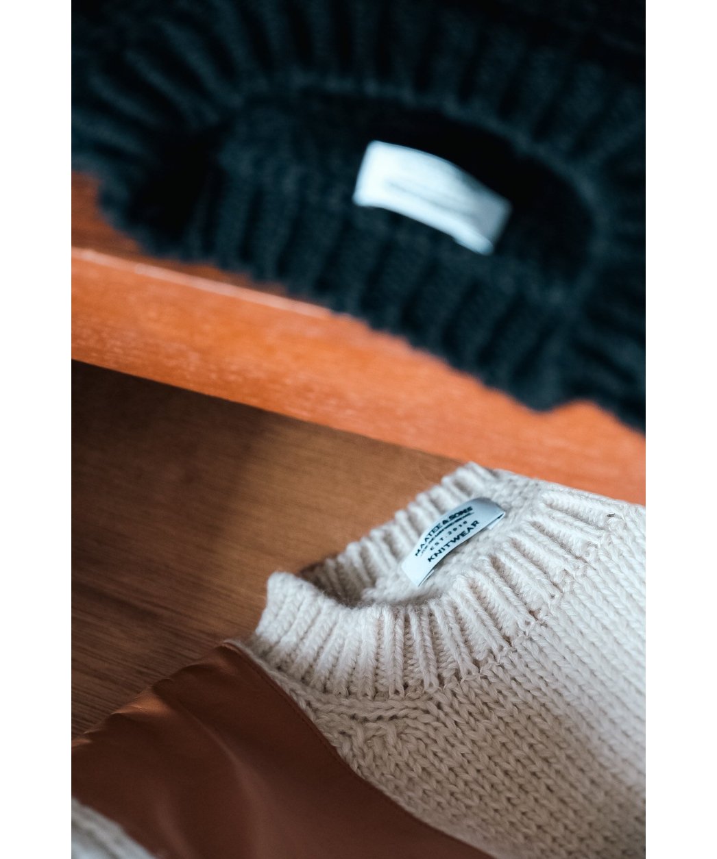 トップス Maatee&sons leather patch po sweater MAATEE&SONS LEATHER PATCH P/O CASHMERE SWEATER