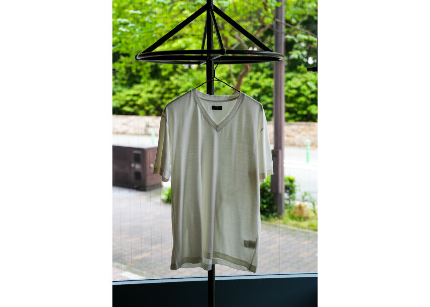 MAATEE & SONS silk V neck Tee 柿の葉別注 MAATEE & SONS silk V neck Tee 柿の葉別注 - メルカリ