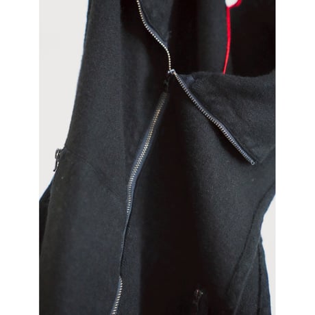 barbell object flower vest