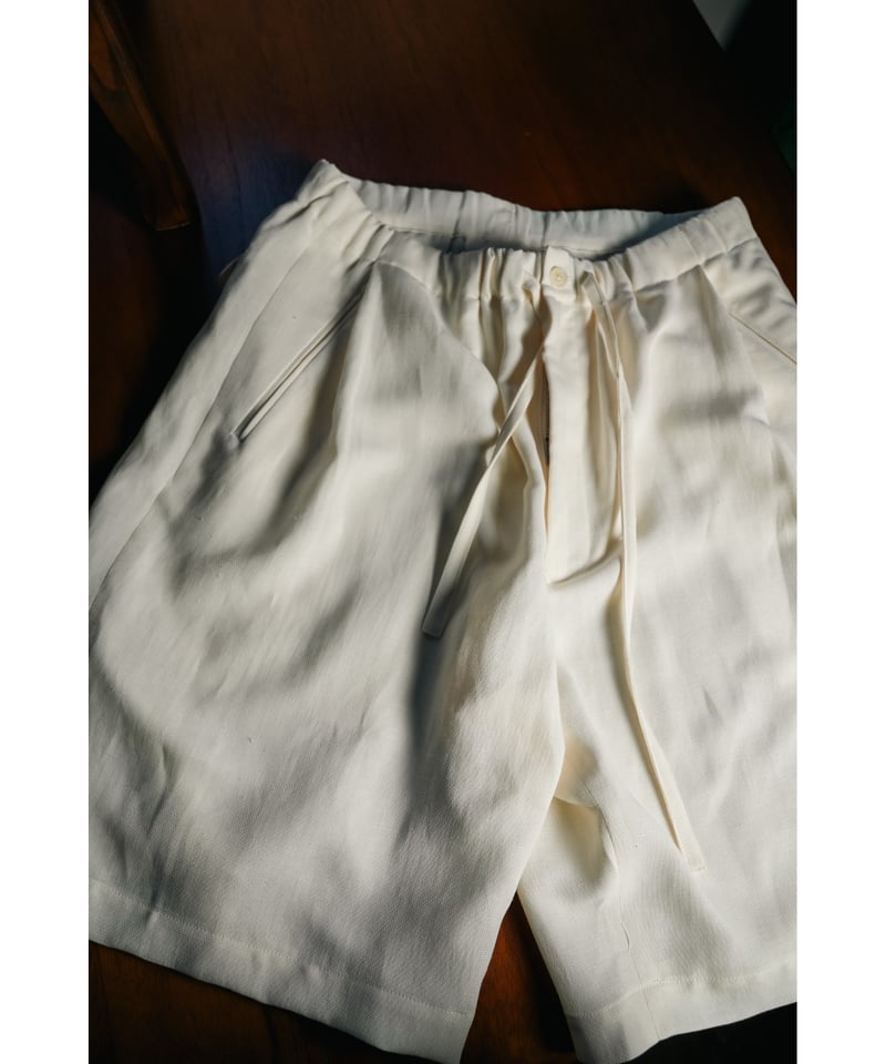 class ULTRA SUEDE SHORTS musterwerk別注 SOS241159_2220_WHITSUNDAY_500_