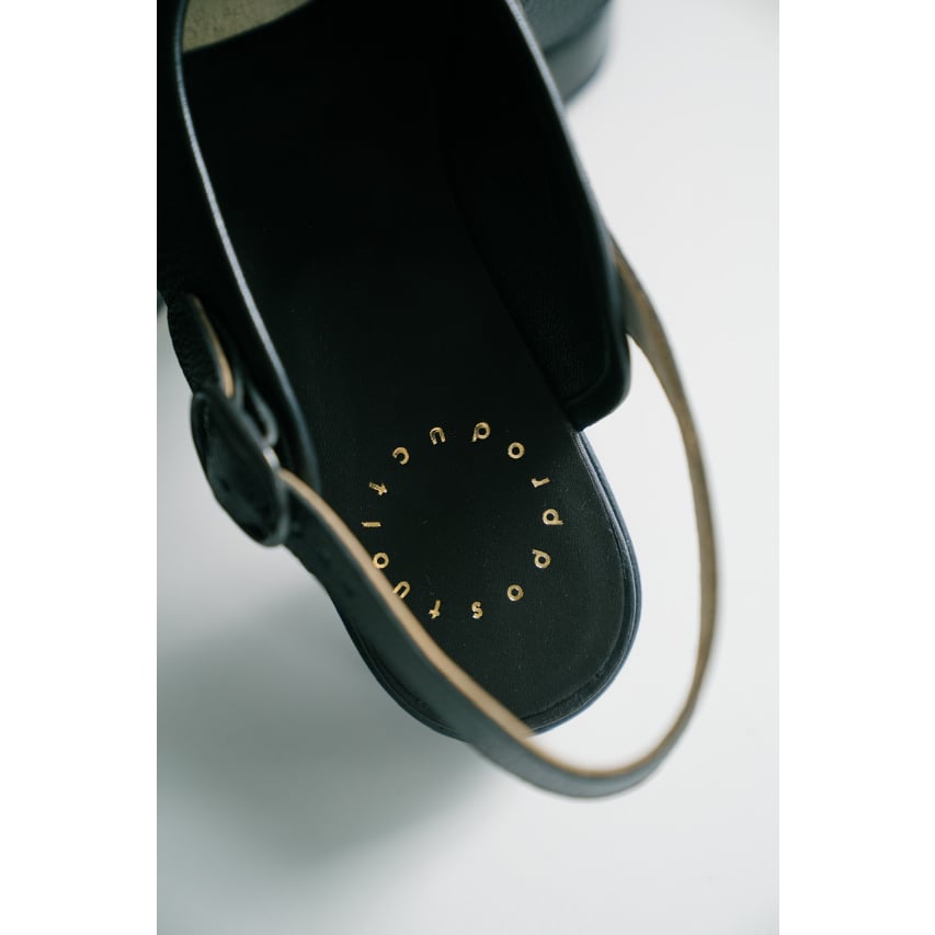 Post Production Face Sandal | MusterWerk