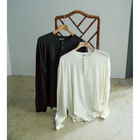MAATEE&SONS L/S HENRY NECK TEE