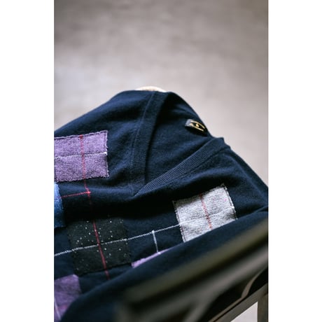 MAATEE&SONS CASHMERE PATCH ARGYLE SWEATER