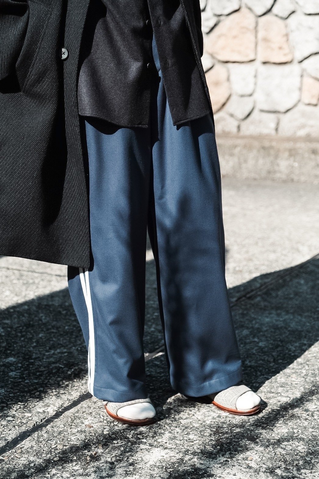 un/unbient Ex. SIDE LINE EASY TROUSERS -TAPERED