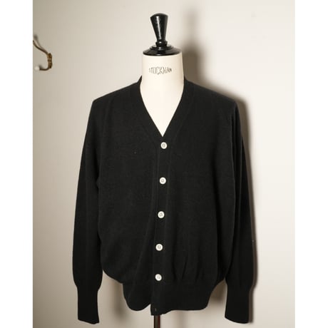 Olde H & Daughter AGED CASHMERE PLAIN STITCH CARDIGAN / CREW NECK P/O