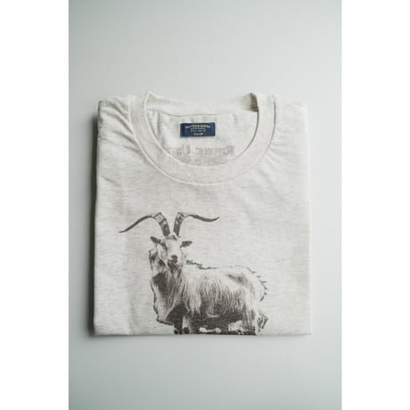 MAATEE&SONS⁣ Ex. REPUBLIC OF UTSUBO TEE "DAD'S CLOTHES FOR THE HOLIDAYS"