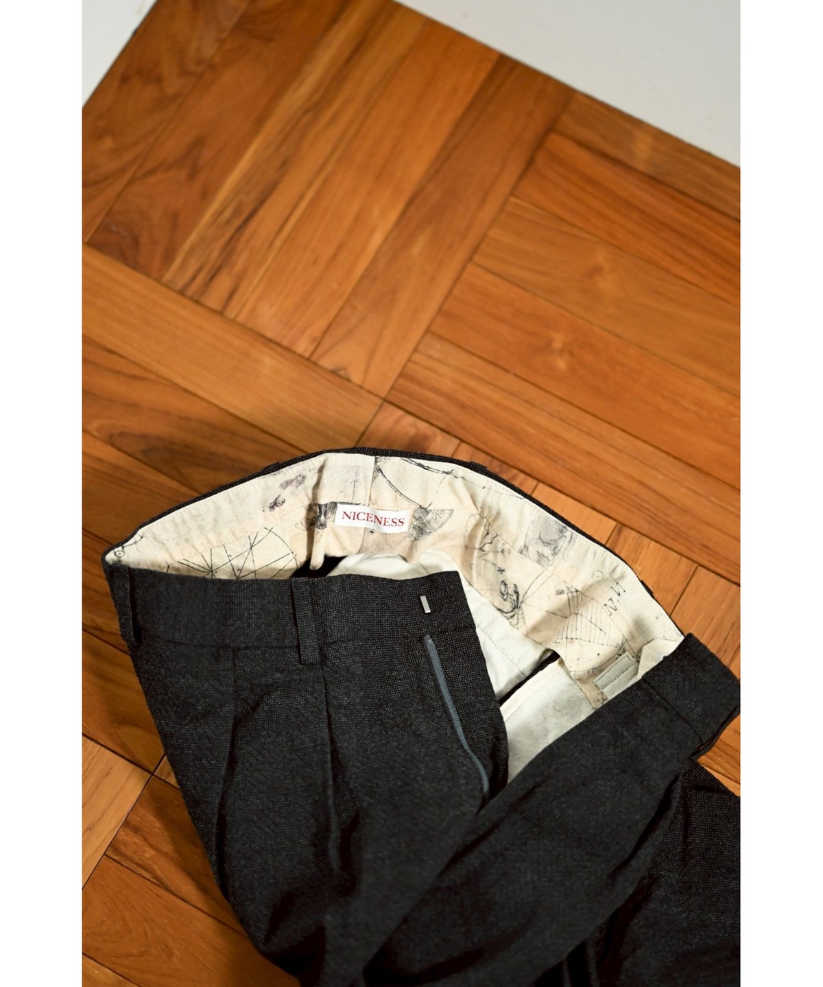 NICENESS H.SCHENKER | MusterWerk