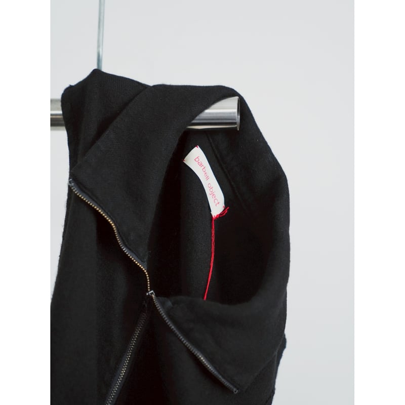 barbell object flower vest | MusterWerk