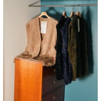 Olde H & Daughter Ex. FUR CASHMERE N/B VEST