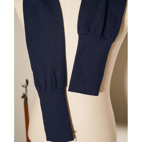 barbell object wool stole