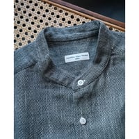 Aquellos Ojos Verdes Herringbone MORRIS Band collar long shirt