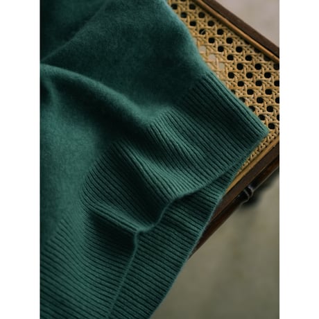 MAATEE&SONS CASHMERE 圧縮V SWEATER