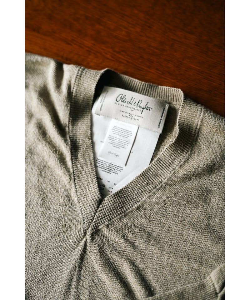 Olde H&Daughter LINEN SILK PLAIN STITCH V NECK