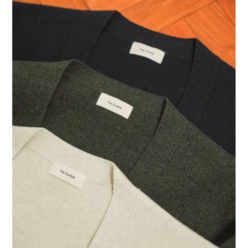 The CLASIK V NECK CARDIGAN | MusterWerk