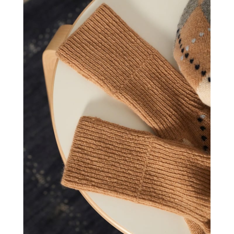 MAATEE&SONS Ex. KATEIKI CASHMERE ARGYLE V-NECK