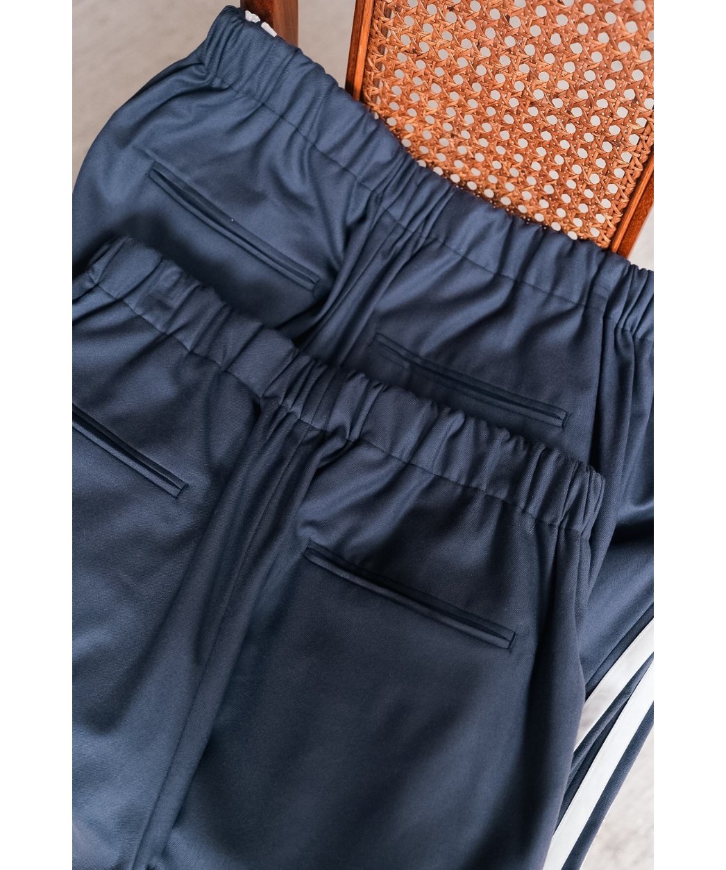 un/unbient Ex. SIDE LINE EASY TROUSERS -TAPERED