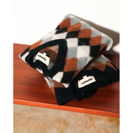 slopeslow BRUSHED DOUBLE JACQUARD V NECK SWEATER