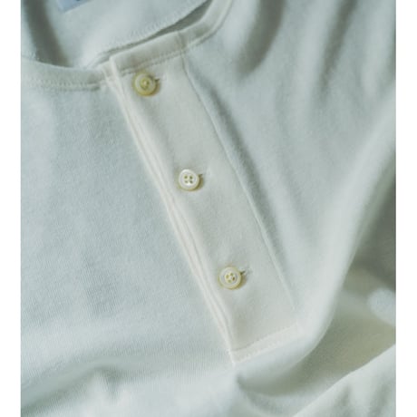 MAATEE&SONS L/S HENRY NECK TEE