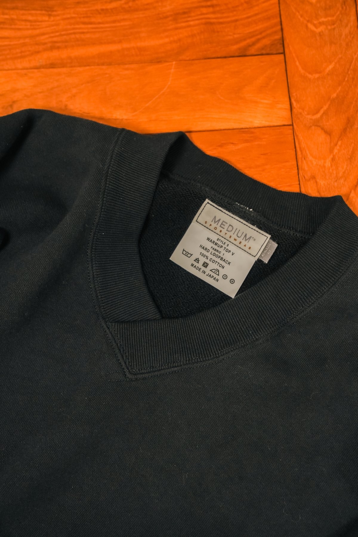 MEDIUM SPORTSWEAR WARMUP TOP V 