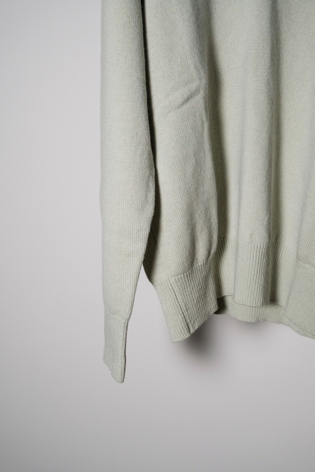 MAATEE&SONS ド度詰めCASHMERE V/N SWEATER | MusterWerk MAATEE&SONS ド度詰めCASHMERE V/N SWEATER | MusterWerk