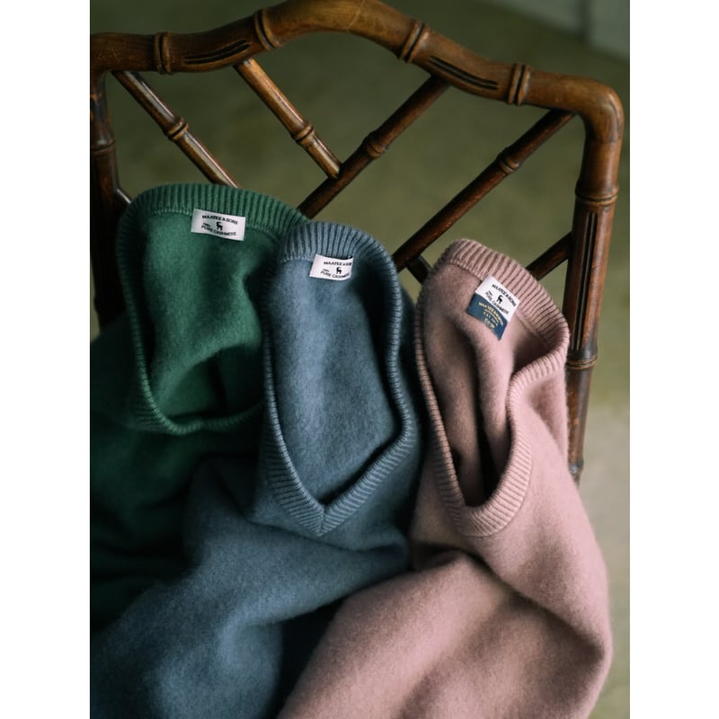 MAATEE&SONS CASHMERE 圧縮V SWEATER | MusterWerk