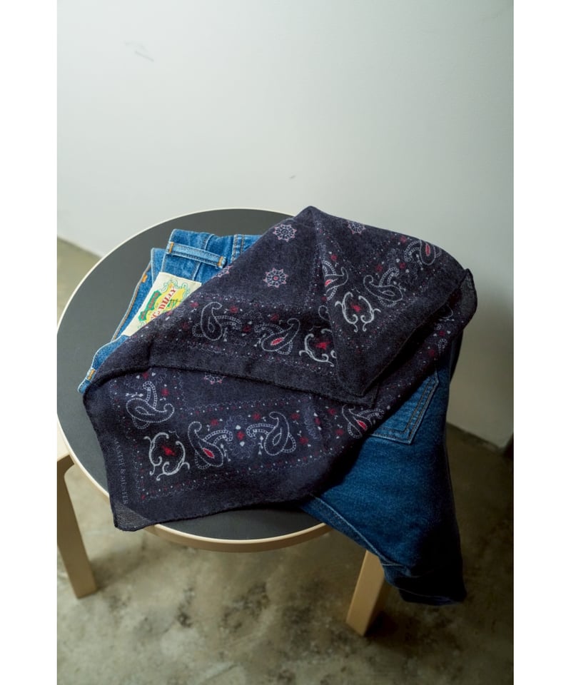 MAATEE&SONS Ex. CASHMERE HANDKERCHIEF | MusterWerk