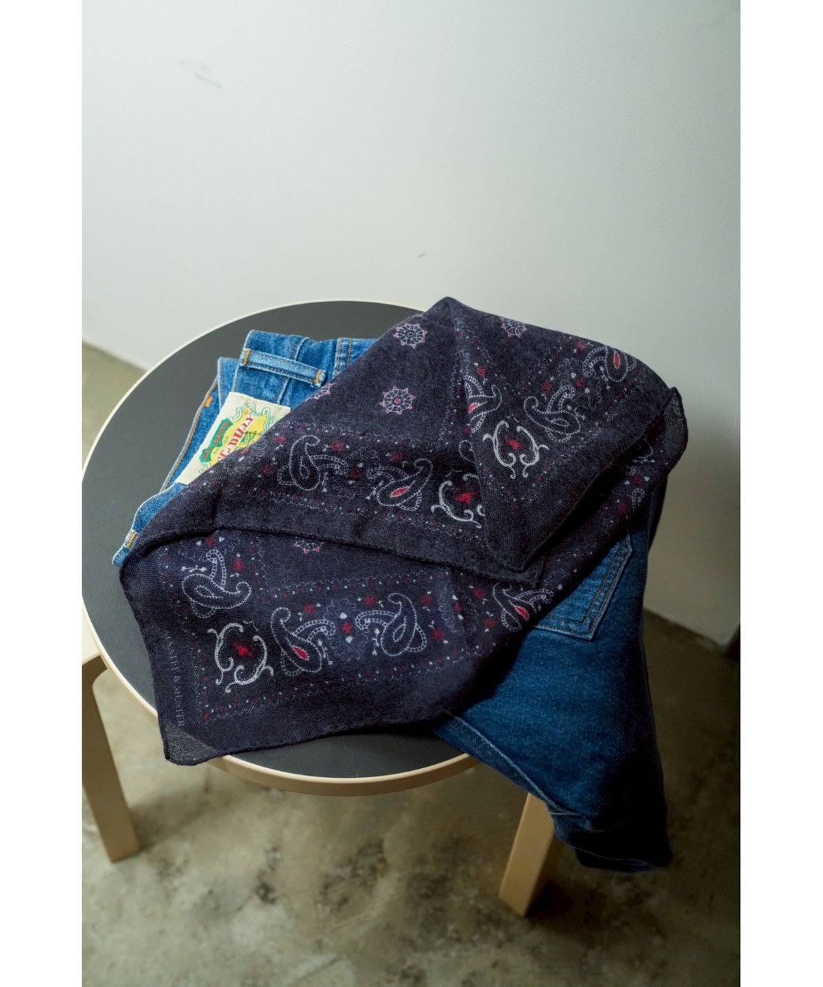 MAATEE&SONS Ex. CASHMERE HANDKERCHIEF | MusterWerk