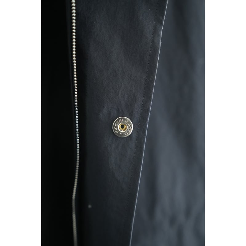 The CLASIK SHRINKED NYLON TAFFTA HUNTING MAC |