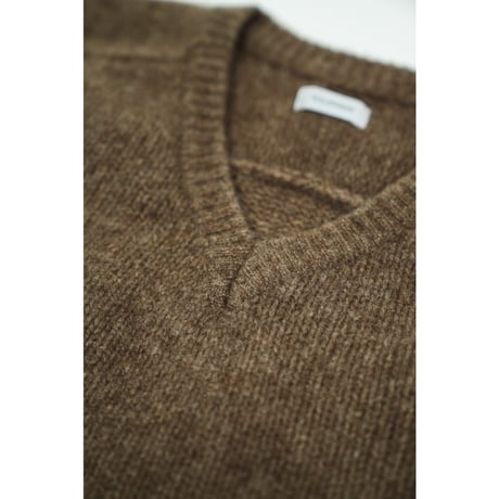 WALENODE "Innocent YAK" Shetland sweater- V