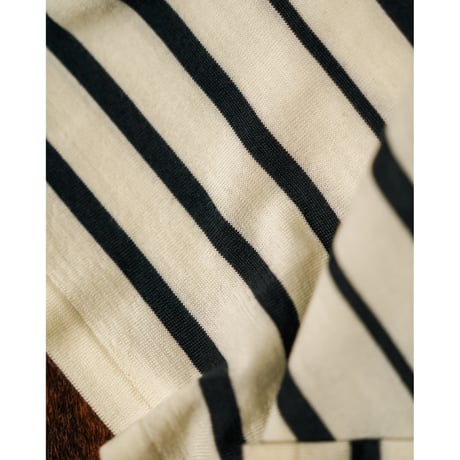 WALENODE Off-spec wool Basque sweater