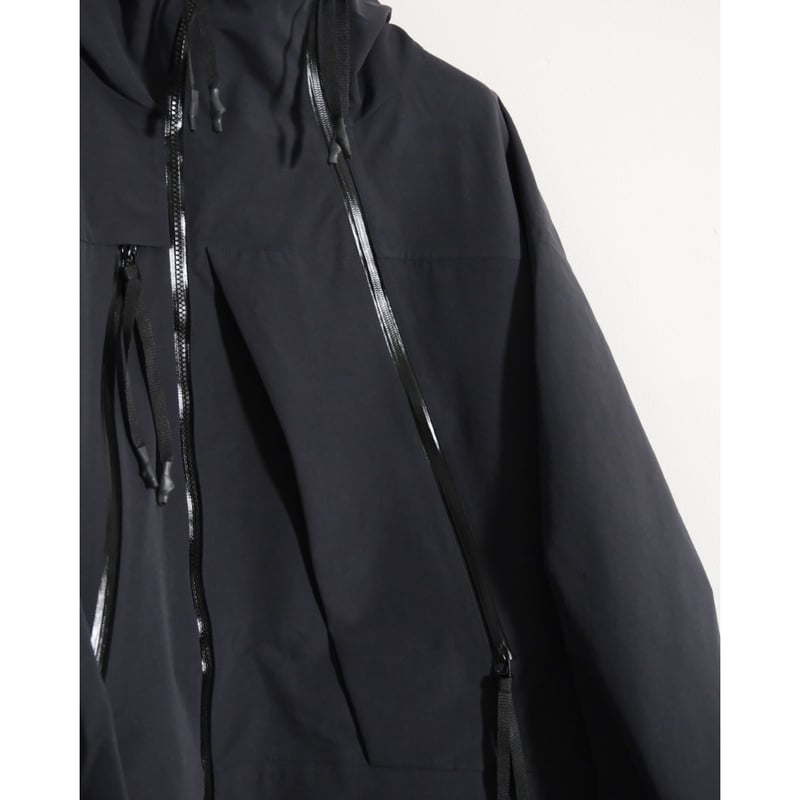 RAINMAKER BREATHABLE WATERPROOF MOUNTAIN COAT