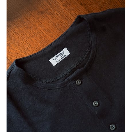 MAATEE&SONS L/S HENRY NECK TEE